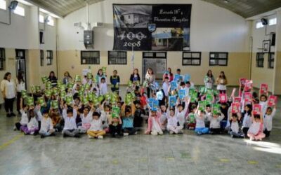 La iniciativa se desarrolla en el marco del Plan Provincial de Alfabetización «Plen@», mediante un trabajo articulado con la Fundación LEER y la empresa Cerro Vanguardia S.A.